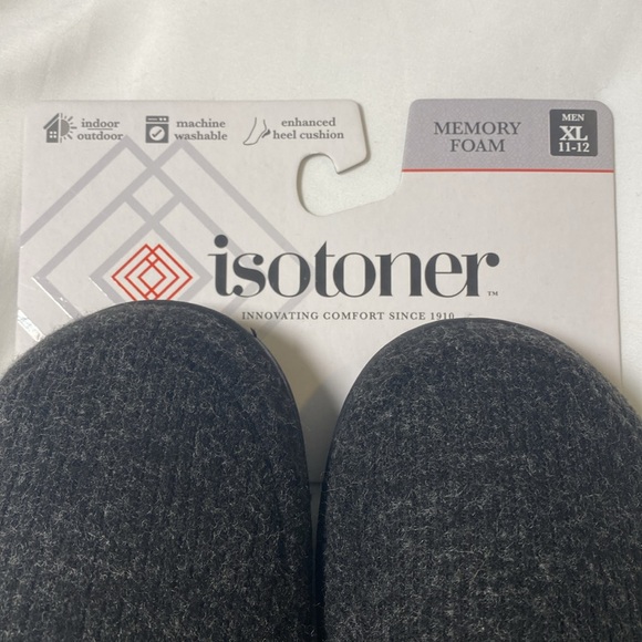 NWT Isotoner Men’s Indoor/Outdoor Memory Foam Slippers - Picture 8 of 15